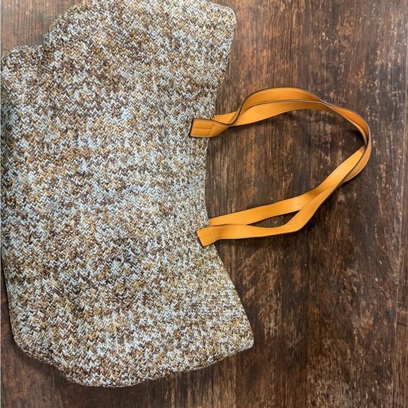 Vera Bradley Tan and Brown Shoulder Turtle Tote Bag with Minimalist Style - Picture 4 of 5